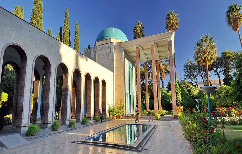 قبر سعدی در شیراز